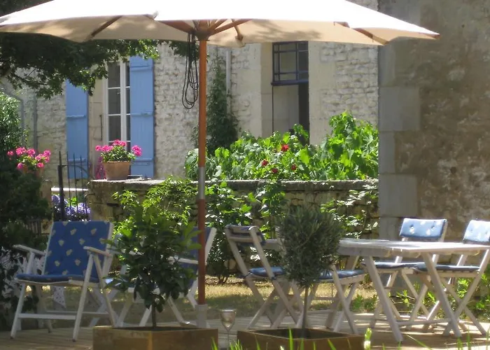 Alojamento de Acomodação e Pequeno-almoço D'hotes La Maline 3*