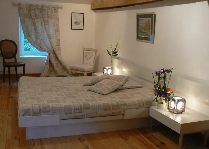 Couette-café D'hotes La Maline 3*